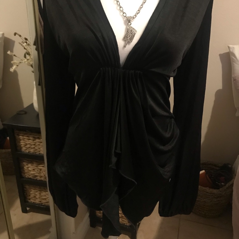 Black blouse with cropped long sleeve